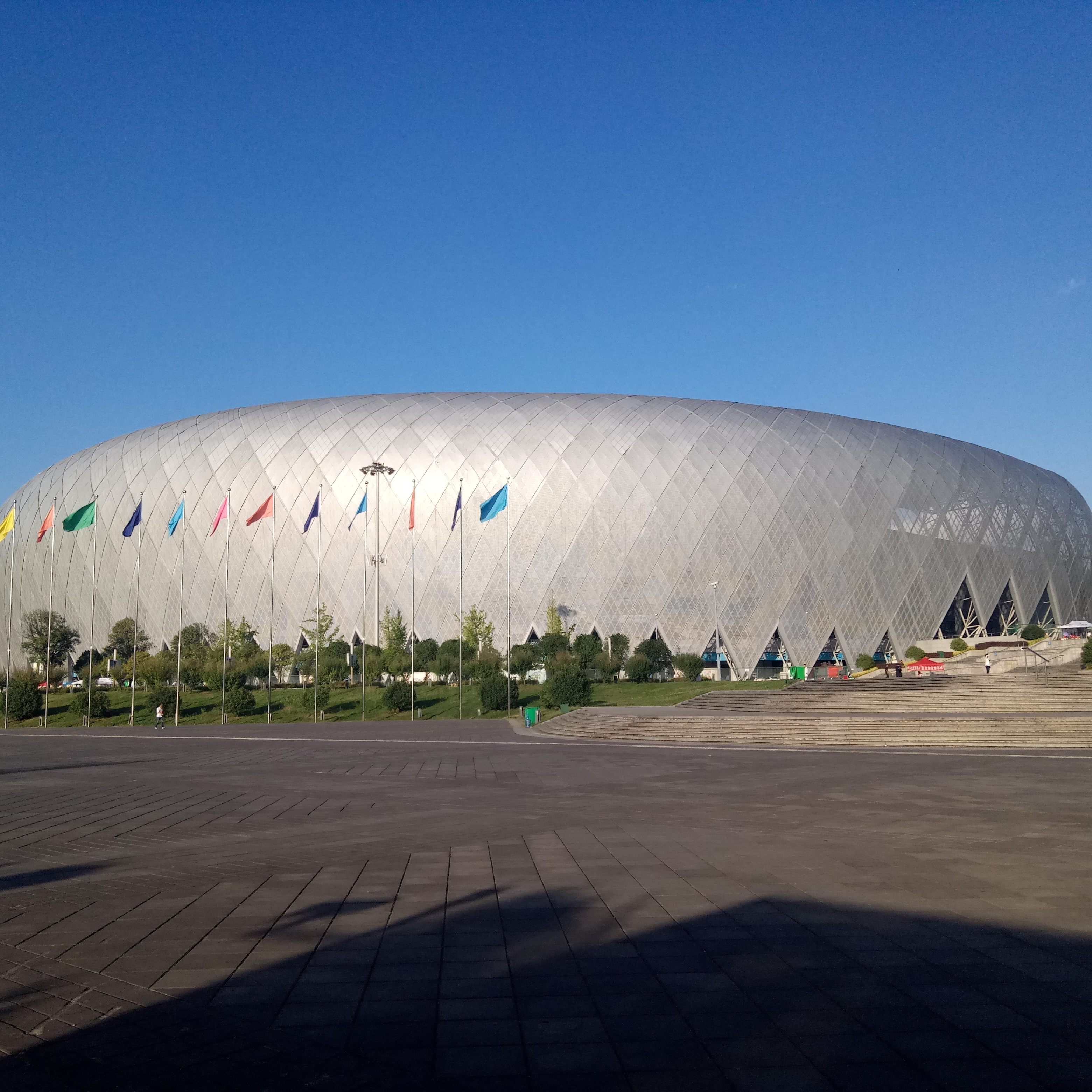 包含天海主场力克建业，保级形势稍缓的词条